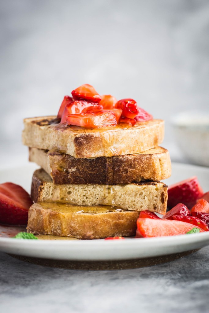 French toast with strawberries and honey