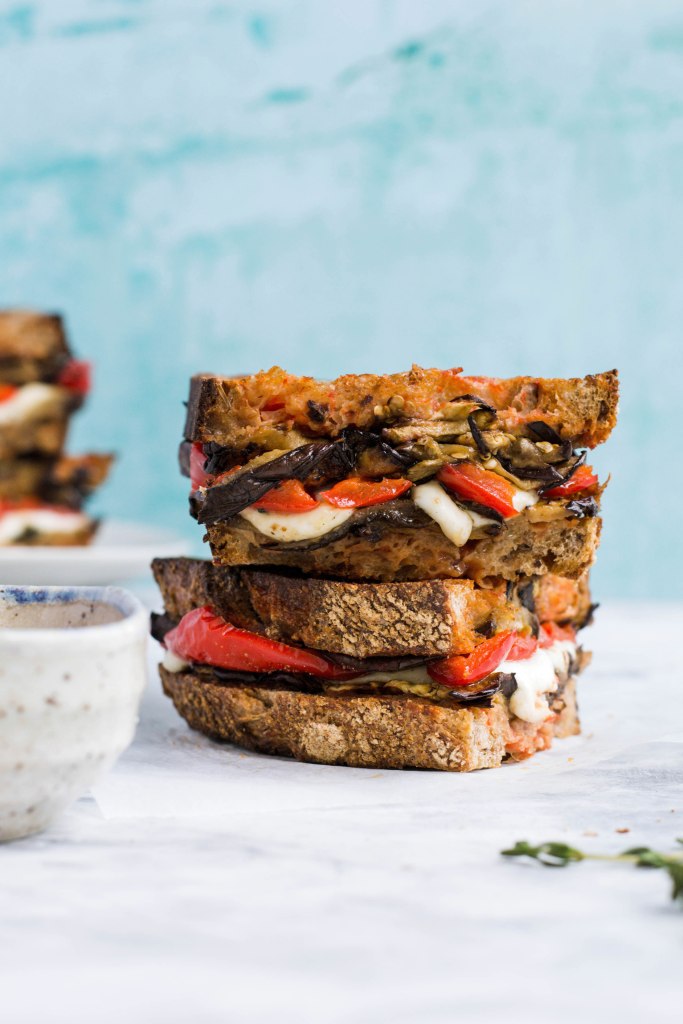 This vegetarian sandwich has a lovely combination of most of the typical Summer flavours and it gets all the extra points for being super easy to make! Featuring seasonal ingredients such as tomatoes, red peppers, aubergines, and a good handful of fresh thyme, it perfectly embraces my philosophy of "get the most out of each season". You can also easily adapt this sandwich to your needs using, for example, some gluten-free bread or a dairy-free mozzarella. Recipe on amatterofnourishment.com