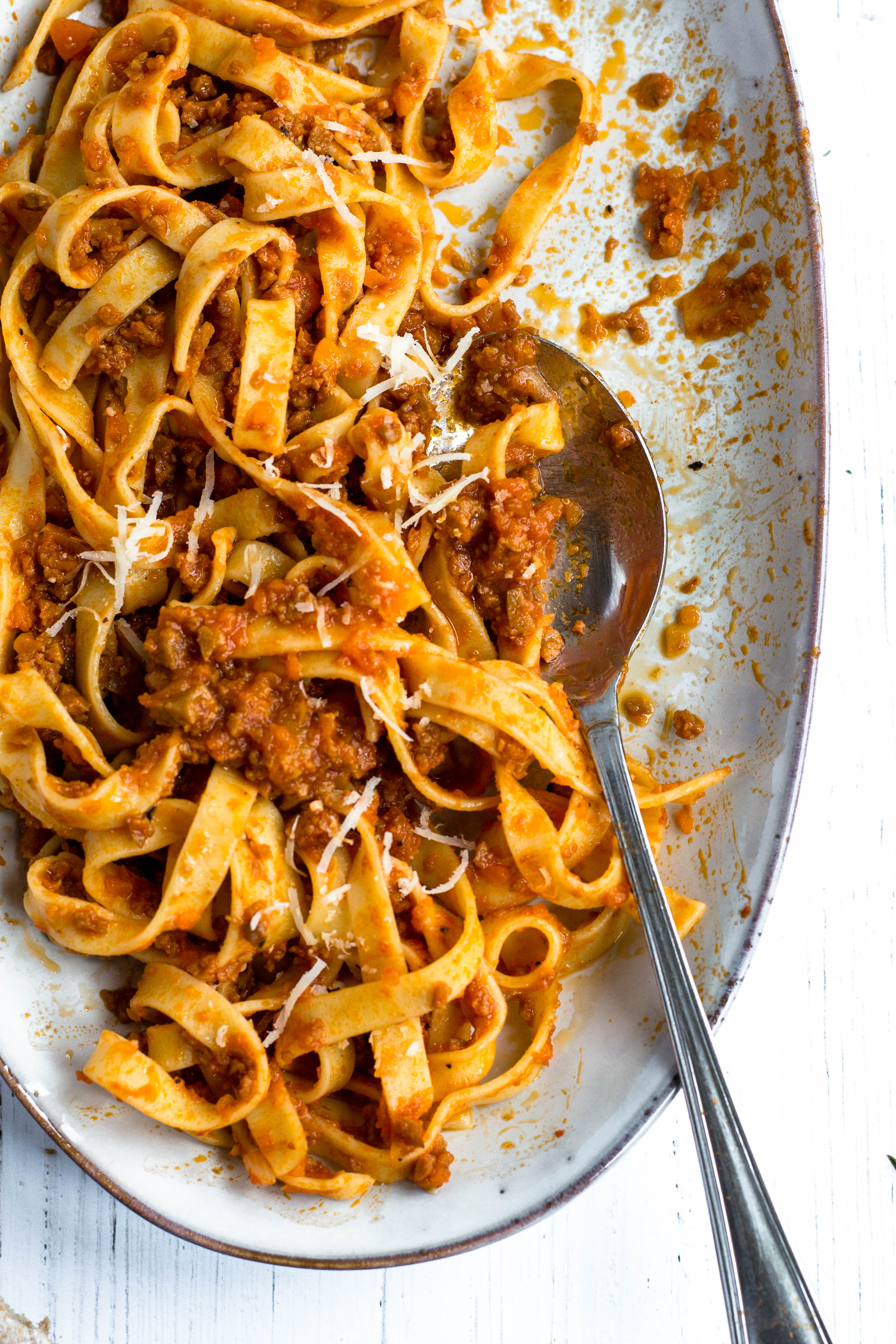 This vegan ragù is the ultimate comfort food and it will easily become one of your favourite plant-based pasta sauces: it only requires a few simple ingredients along with seitan and it's even better the day after! Recipe on amatterofnourishment.com