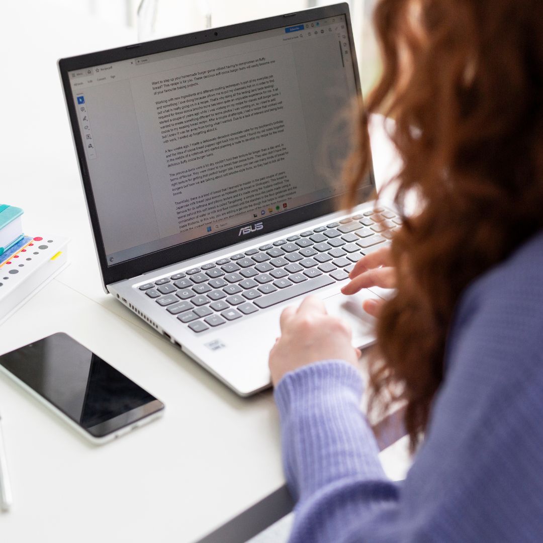 Social media strategist and social media manager Chiara Gianelli working in her studio